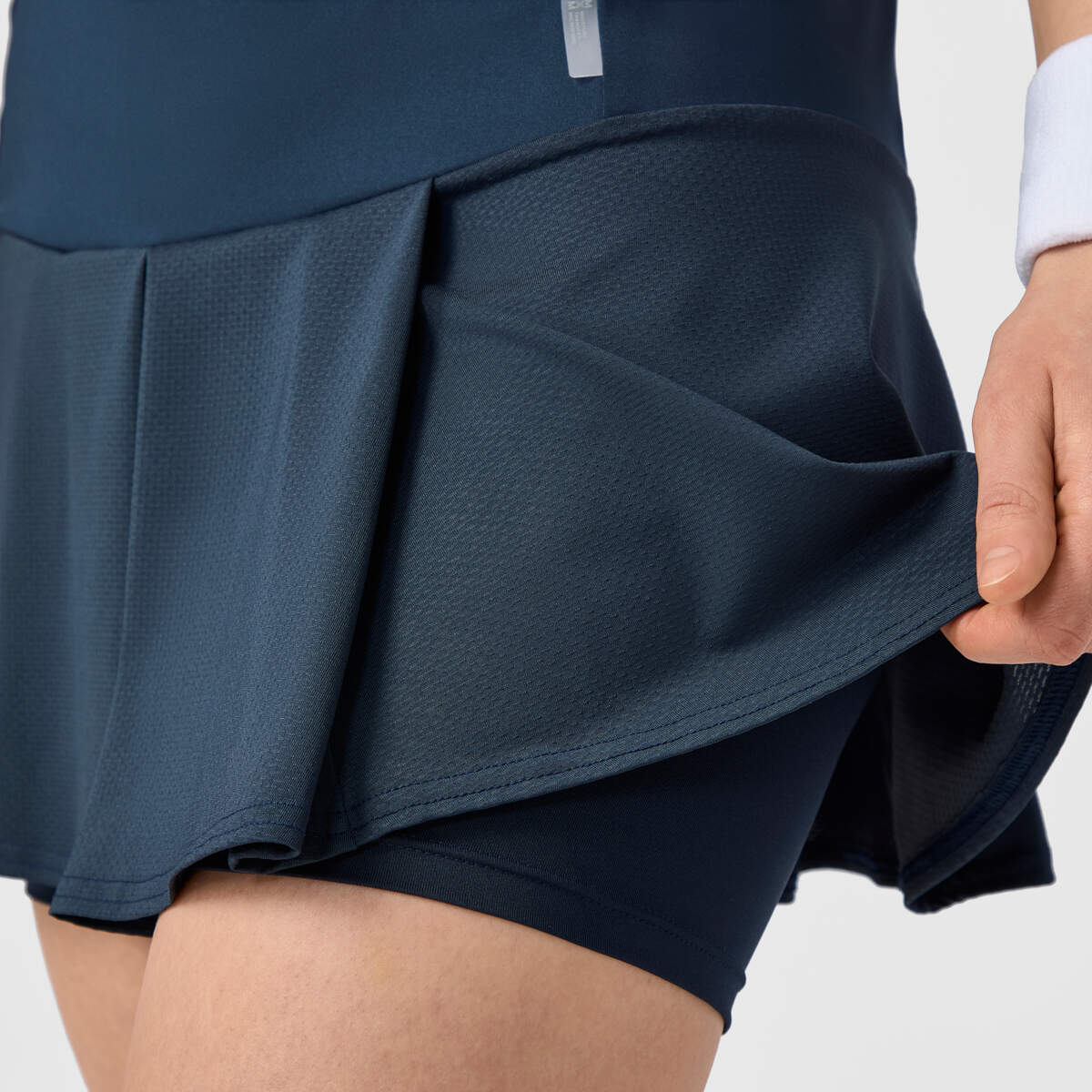 PERFORMANCE DRESS WOMEN